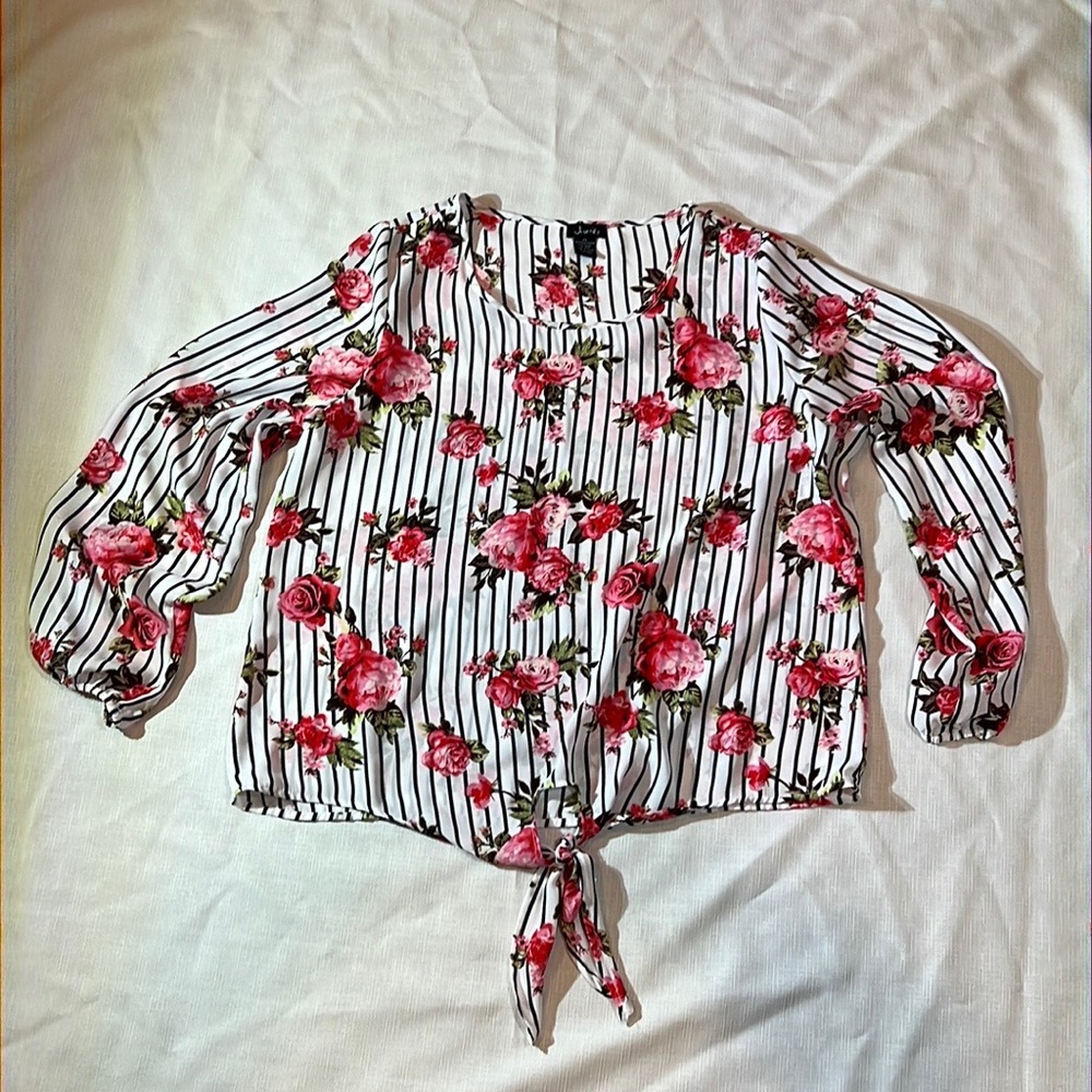 Justify Womens blouse , size XL , black stripes with pink/mauve roses - Picture 3 of 8